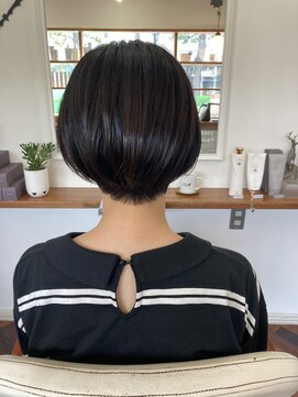 ヘアーアンドメイクアップモパ ショートボブ