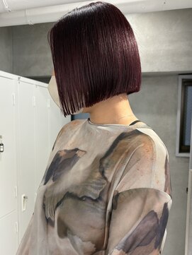 スウィープ(sweep) 切りっぱなしボブ/ワインレッド/ブリーチ無しダブルカラー