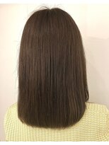 プラスワン 自由が丘(+ONE)&nbsp;【＋ONE自由が丘】ミディアムボブ×オリーブアッシュ