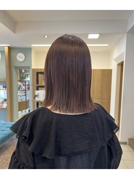 オリジン サロン(THE ORIGIN'S SALON) *ぱつっと切りっぱなしストレートロブ*