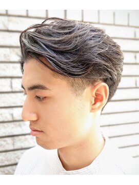 フェザーパーマ×大人フェード×ツーブロックバーバースタイル