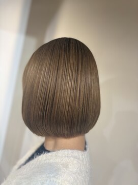 ゼンドットカラスマ(Zen.karasuma) キャメルベージュ×ボブ