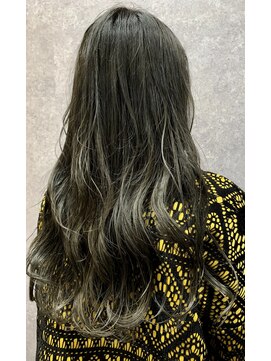 セブン ヘア ワークス(Seven Hair Works) 「セブンヘア］ブリーチ2回グレー系カラー