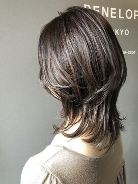 ペネロープ(Penelope) マッシュウルフ/レイヤー/イルミナカラー 担当 夕島