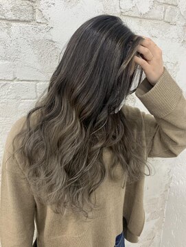 プライズ アイリス 池袋東口店(prize Iris) コントラストハイライト、バレイヤージュ、外国人風