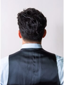 パウダー(powder) ビジネスマンのツーブロック&ニュアンスパーマ