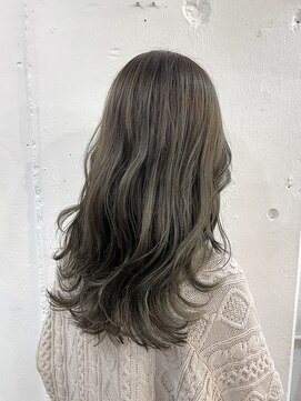 リッカ(RICCA) 【バレイヤージュカラー】透明感と奥行きを♪