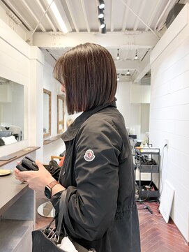 ラレイ ハラジュク(Lalei harajuku) 《ささき》切りっぱなしボブ/ブリーチなしカラー/赤み消しカラー