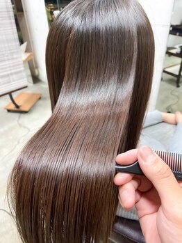 エレサリア(EleSalia)の写真/髪質やダメージレベルに合わせてお客様だけの完全オリジナルケアをご提案◎髪の芯から潤い溢れる艶感へ。