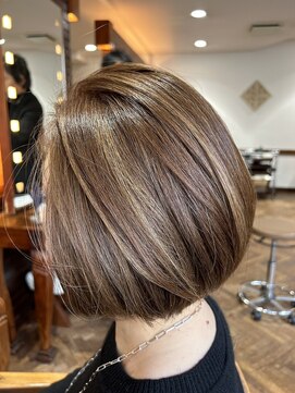 アンソリット ボーテ(INSOLITE BEAUTE) 大人ショート大人ボブ白髪ぼかし30代40代50代60代広尾/恵比寿