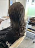 オリーブベージュ