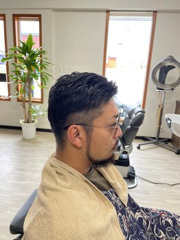 ケイズライン(K's LINE)の写真/《清潔感UP》ヘアスタイルと一緒に〈髭〉や〈眉〉もカッコよく★ご希望の方はお気軽にお申し付けください！