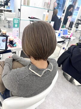 ブラウン(Brown) グレージュ