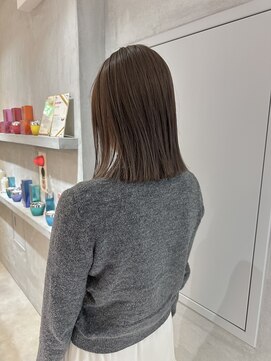 ヨーク(YOKE) YOKE 切りっぱなしボブぱつっとボブアッシュグレージュ