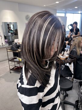 キング 心斎橋店(K!ng) ハイライトカラーミルクティーベージュレイヤーカット