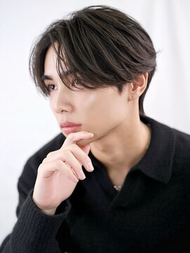 ゼロ 渋谷(XeRo) ツーブロックマッシュ【ナチュラル毛流れセンターパート】