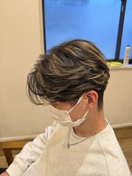 レガロヘアアトリエ(REGALO hair atelier) 金メッシュスタイル