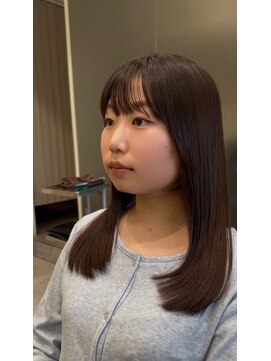 アローム(alom) レイヤーカットでデザインアレンジ