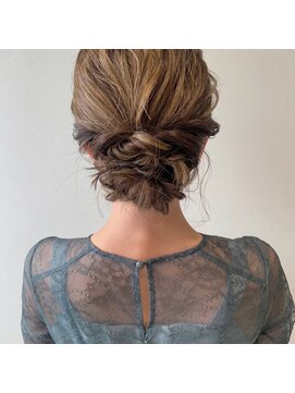 アース 柏店(HAIR&MAKE EARTH) シニヨン