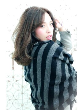 メルクマール(MERKMAL) セクシーな大人セミディ―