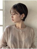 横顔も綺麗な、クールショートスタイル