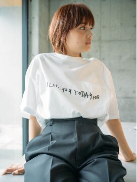 シー 岡崎(,SHE) うる艶カラーのレディースショート