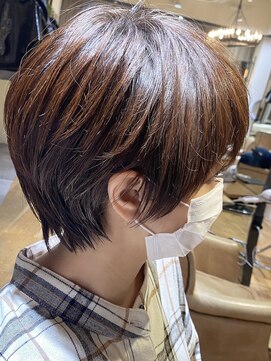 アヴァロン(AVALON) 【mag.ginza佐藤聖】丸み×クビレ×ハイライトのクールショート