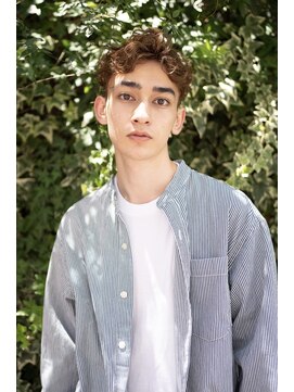 マグノリア オモテサンドウ(MAGNOLiA Omotesando) クセ毛をいかしたかき上げショートパーマ・・YOSHIBA