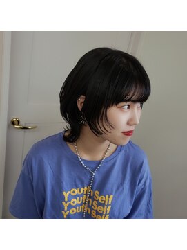 エレラビューティー(ELERA beauty) 暗髪/重ためクールなショートスタイル