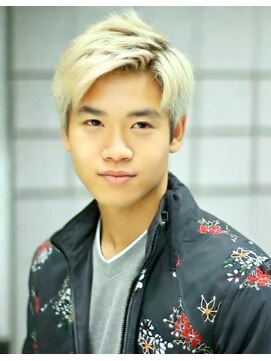 ミスグランディーヴィラス(Miss Grandee VILLAS) 福岡小倉メンズブリーチショートカット