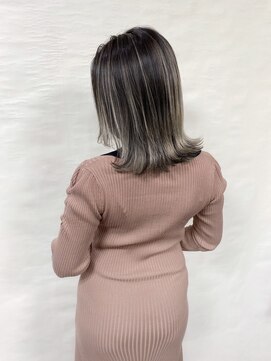 テイス 新宿(TACE) 切りっぱなしボブ[ネビージュ/黒髪/小顔/新宿]