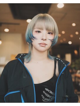 ミューズ バイ ケンジ(MUSE by KENJE) ウルフレイヤーケアブリーチエンズカラーブルーロング