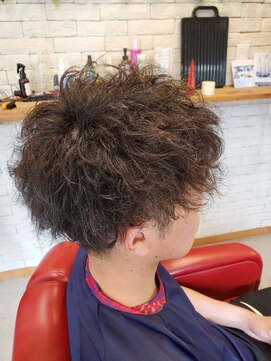 バルビエーレ アーディ(Barbier Adi) スパイラルパーマ