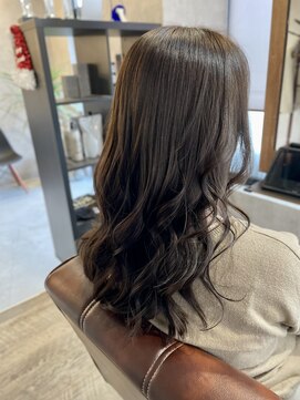 ロム(ROM) 柔らかい艶ミディアムロング