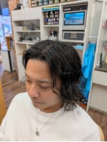 トリイ(TORII) 大きな動きのスパイラルパーマ・メンズミディアムロング