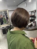 アヤメ 巣鴨店(ayame) 白髪ぼかし_ハイライト_ショートボブ_巣鴨