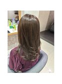 赤味消しオリーブグレージュレイヤーカット透明感ヘア