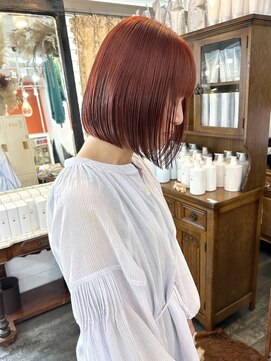 ロマーリ(LOMARLIE) 20代30代ボブオレンジカラー前下がりボブ岡山髪質改善