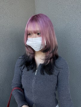 クオン 伊勢崎(QUON.) ピンク×ブラック