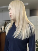 ウィットサークル(wit circle)&nbsp;ベージュ　レイヤーカット　顔まわりカット　ブリーチ