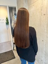ロッカヘアエジェ(ROCCA hair eje.) シルキーブラウンロング暗めカラー
