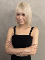 ニディ(Nide) エフェクトブリーチ|ハイトーン|抜きっぱなし|ブロンド|ボブ