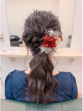 カキーン(cakeen) 大人気アレンジゆるふわ大人可愛いパーティーヘアセット