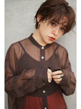 イリ(iri) 〈iri〉ショート/ブラウンカラー/ハンサムショート