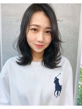 リコバイアフロート(riko by afloat) ミディアム韓国風ヘア可愛いヨシンモリレイヤーカットミディ