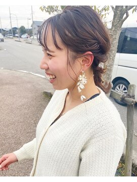 フィオーレ ヘアデザイン(FIORE hair design) 編みおろし 結婚式 お呼ばれ