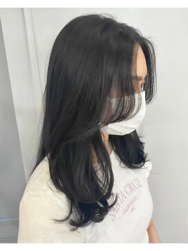 ネオリーブアイム 横浜西口店(Neolive aim) 毛流れを作る顔周り 上品ミディアム【横浜】