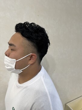 ヘアー ル シェーヌ ワンセカンド(hair le chene 1/2) フェード×パーマ