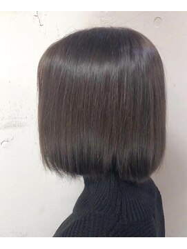 カミケン 方木田店(kamiken.) 顎ライン大人ミニボブ小顔さらツヤ髪【カミケン方木田店】