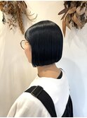 切りっぱなし小顔ミニボブ×ダブルカラーネイビー
